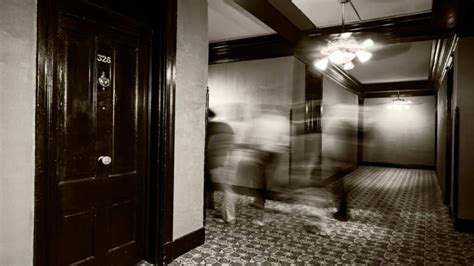  The Haunted Hotel: Une Exploration Macabre de l'Incroyable et du Fantastique!